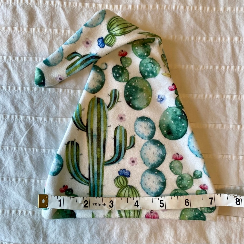 Unisex Newborn Cactus Print Hat and Swaddle Set - Picture 6 of 6